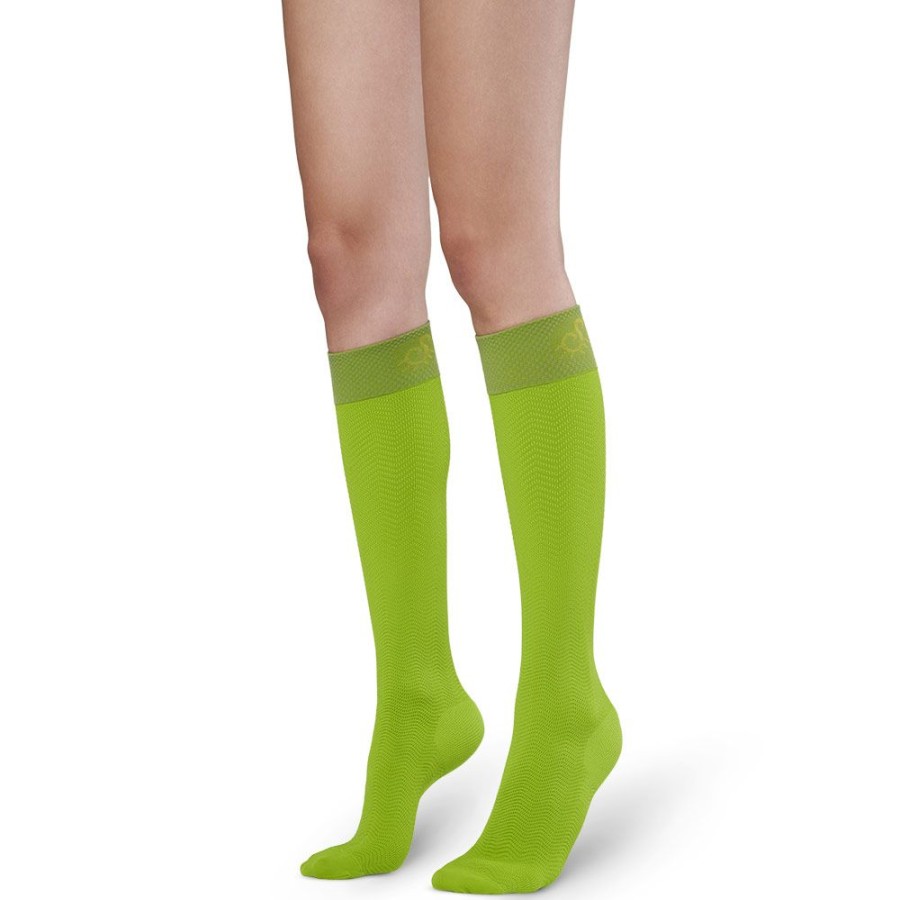 Solidea Support Knee-Highs (70-140 Den) | Graduated Compression Knee-Highs Solidea Active Energy